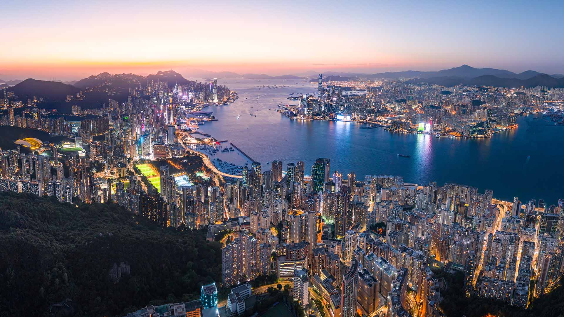 Hong Kong Highlights: Exploring the Vibrant Cityscape